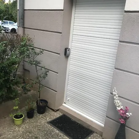 Apartment Coquet Proche Centre